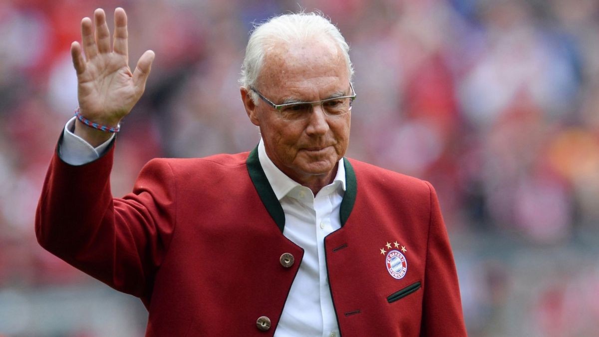 Franz Beckenbauer Vermögen Wie der Kaiser zur Fußball-Legende und Geschäftsmann wurde